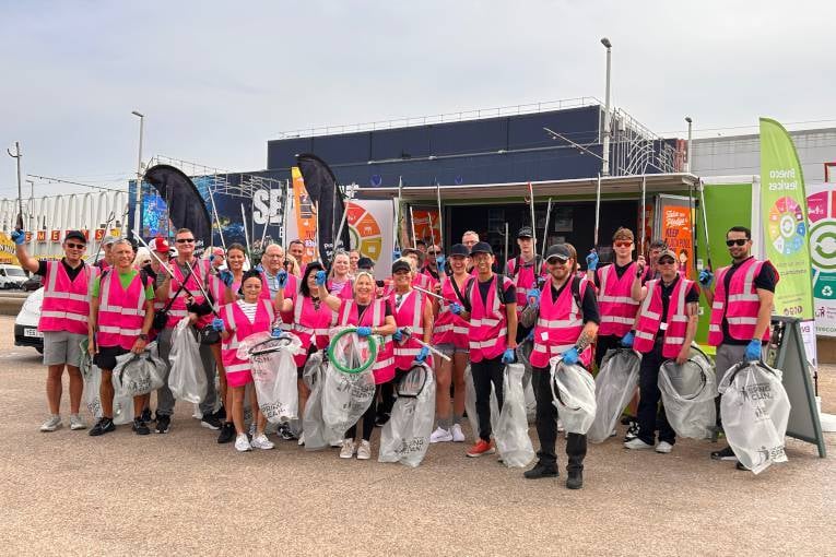 dudley-industries-litter-picking-25